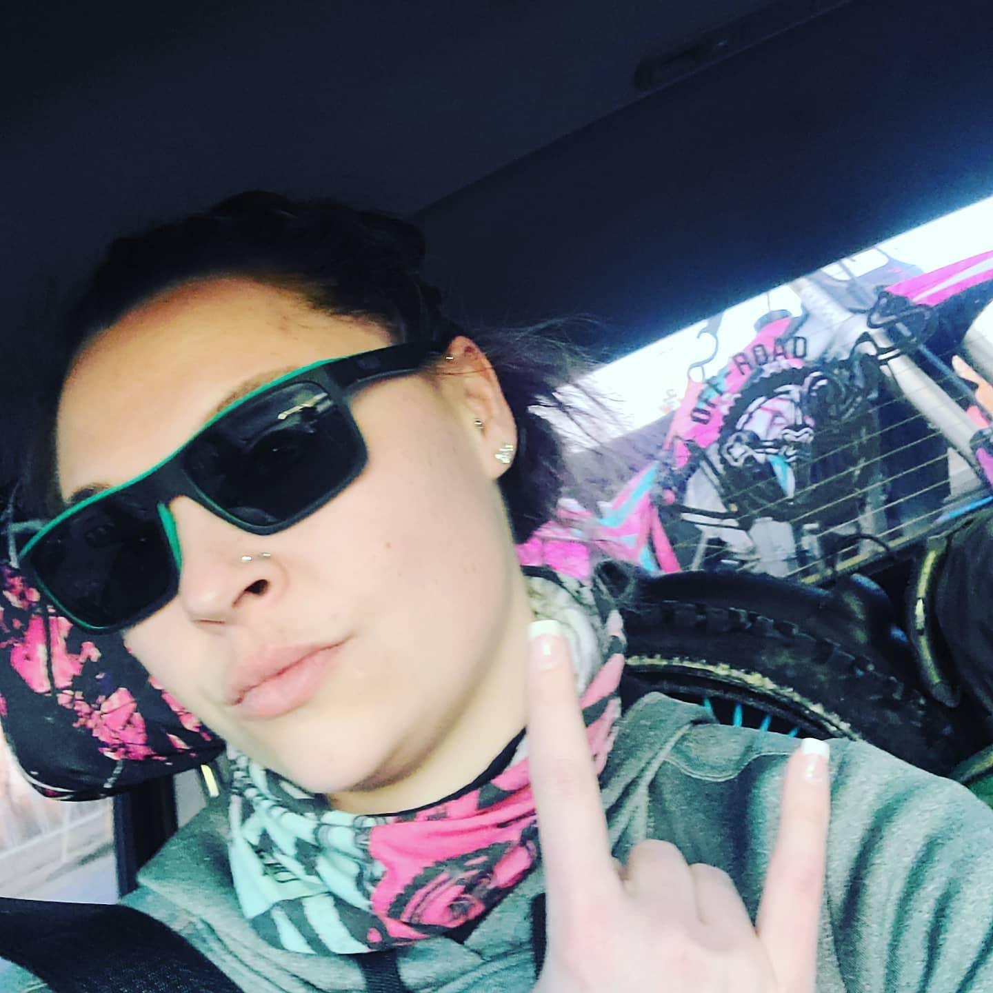 VIXEN SPOTLIGHT DAYNA BERGMAN OFFROAD VIXENS CLOTHING CO.